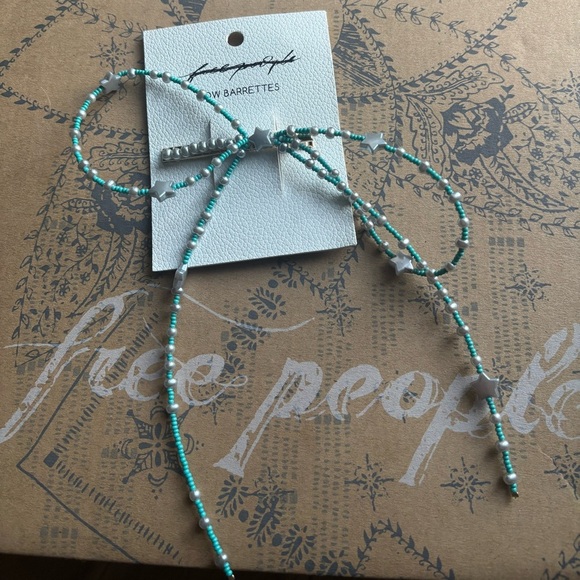 Free People Bow Barrett NWT - Picture 1 of 5